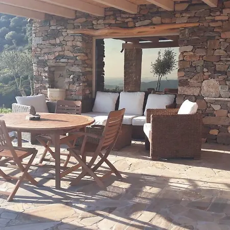 Bella Vista Mont' Arrubiu Tatil Evi *