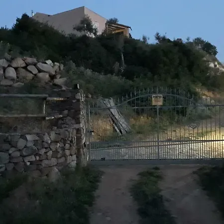 Bella Vista Mont' Arrubiu Tatil Evi